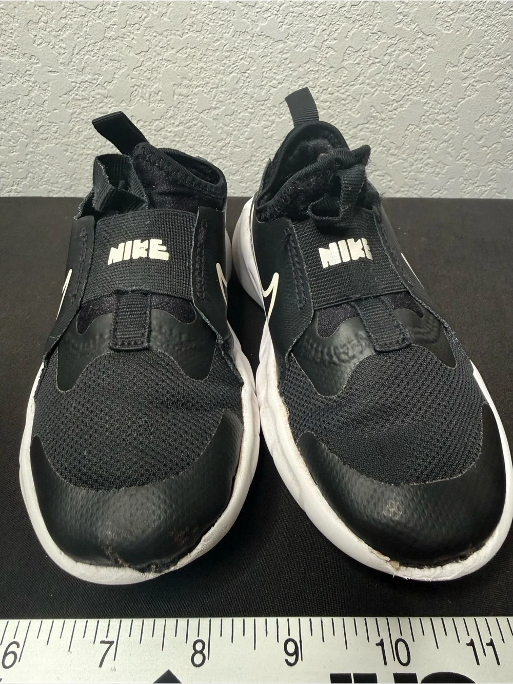 Nike Kids' Black/White Slip-On Athletic Shoes - 'Just Do It.' Size 11c